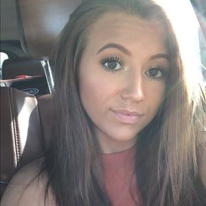 Meet your Posher, Brianna